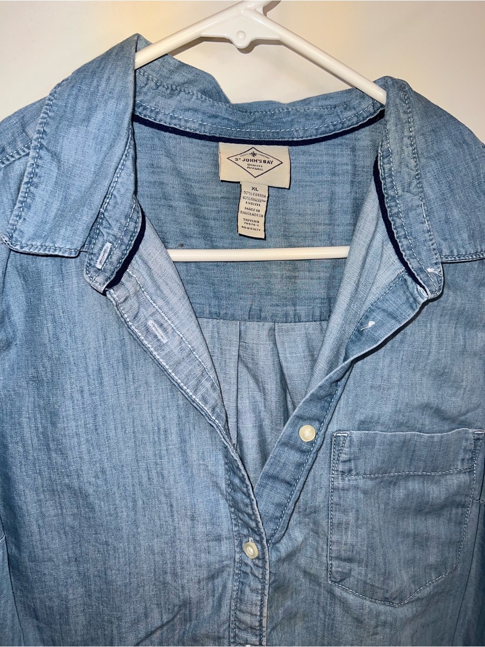 St John’s Bay Sleeveless Light Wash Chambray Button-Up Shirt XL - Picture 3 of 9